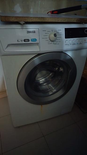 gencede paltaryuyan: Zanussi önyükləməli paltaryuyan maşın - Yük həcmi: 5 kq - Sıxma — 1