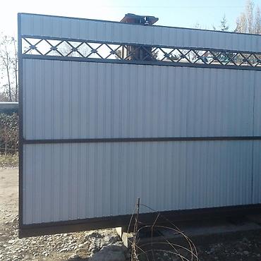 Откатные ворота: Откатные ворота из профнастила с декоративными элементами - Тип — 2