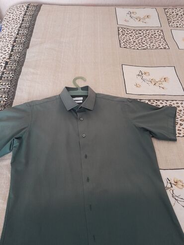 Köynəklər: Мужские рубашки,б/у. Размеpы указаны на фото ( S,L,M,XL). Есть еще — 25