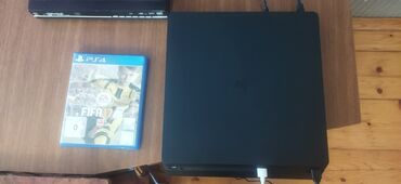 klaviatura qiymətləri: Sony PlayStation 4 oyun konsolu, oyun sevənlər üçün əla seçimdir