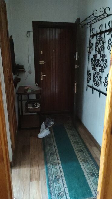 сколько стоит трехкомнатная квартира в бишкеке: 3 бөлмө, Менчик ээси, Чогуу жашоосу жок, Толугу менен эмереги бар