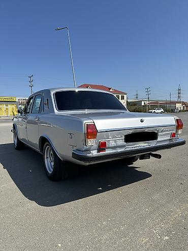 QAZ: QAZ 24 Volga: 2.5 l | 1982 il 99000 km Sedan — 5