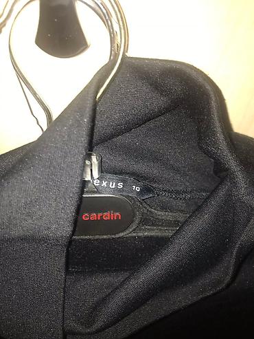 Пуховики и зимние куртки: Плащик на весну,800сом состояние нового!платья,чёрное 250 сом,синее200 — 8