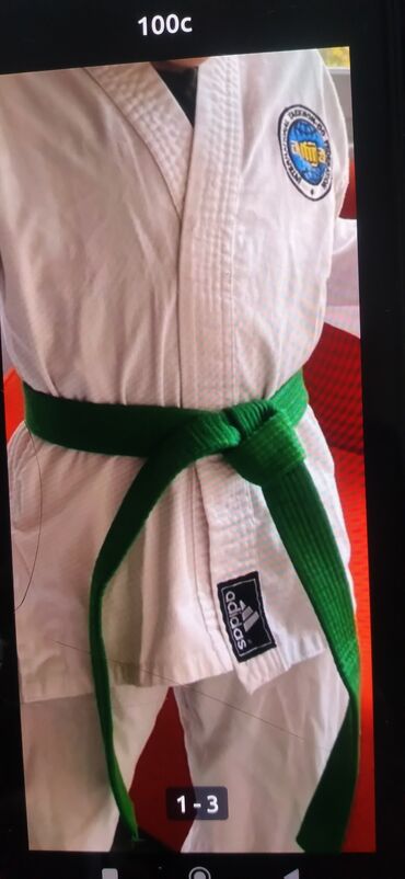 Спортивная форма: Кимоно 130 размем шлем кожанный, для поднягивание труба — 13