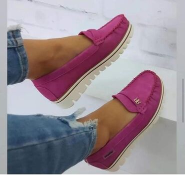 zenske mokasine zara: Loafers