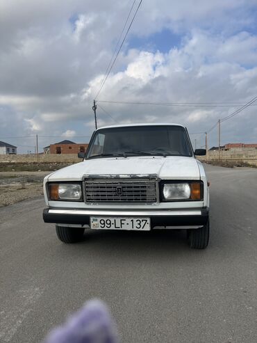 VAZ (LADA): VAZ (LADA) 2107: 1.6 l | 2004 il 876985 km Sedan