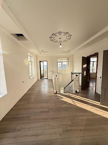 Продажа коттеджей и домов: 🏡 СРОЧНО ПРОДАЕТСЯ ДОМ в Ак-Ордо 3! 📐 Площадь дома: 125 м² 🌿 Участок — 21