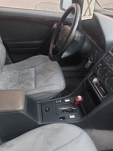 mersedes a klas: Mercedes-Benz C-Sinif sedan (W202), tünd mavi rəng. - Kuzov: 4 qapılı — 7