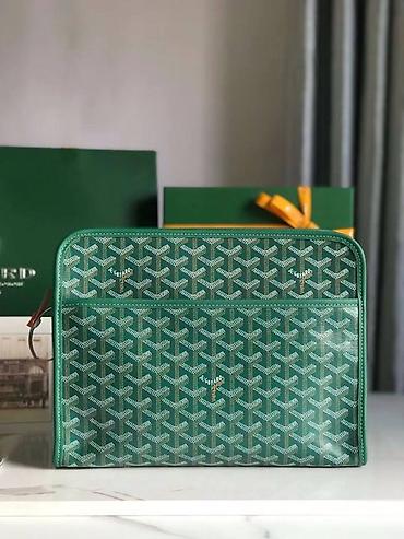 klatç: Goyard kəsimli sənəd/planşet çantası – yaşıl “Goyardine” monoqramlı — 1