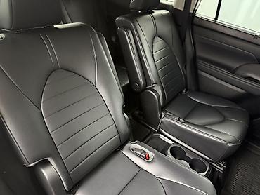 Toyota: Toyota Highlander: 2022 г., 2.5 л, Автомат, Гибрид — 18