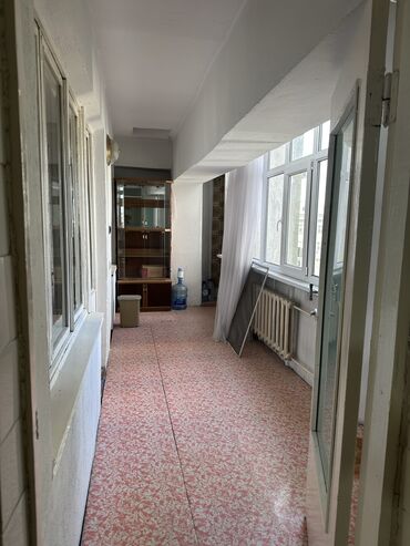 квартира раздолный: 4 бөлмө, 74 кв. м, Жеке план, 6 кабат, Эски ремонт