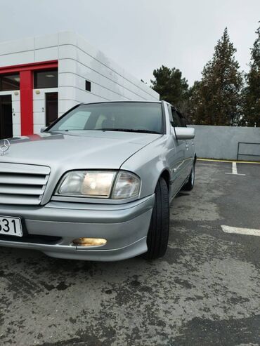 yubka modelleri: Mercedes-Benz C 200: 2 l | 1997 il Sedan