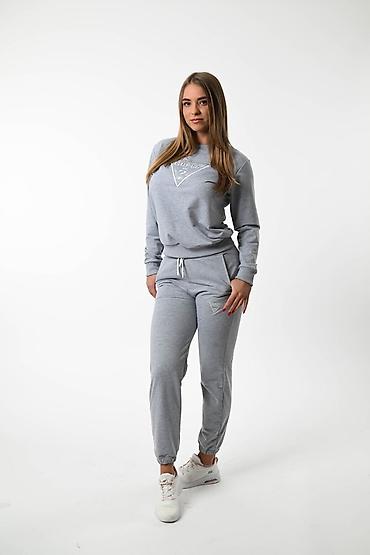 Gornji i donji deo: Duks i donji deo trenerke – komplet, tamno braon - Brend: Guess — 10