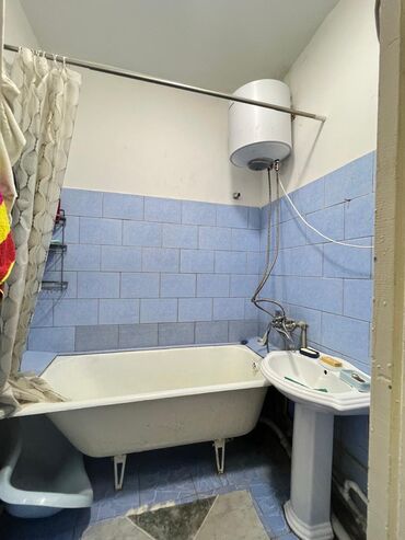 на исык куле: 2 комнаты, 50 м², 105 серия, 2 этаж, Косметический ремонт