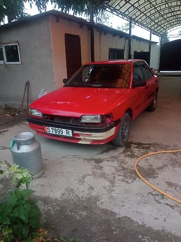 mb 220: Mazda 323: 1992 г., Седан — 4