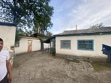 Продажа коттеджей и домов: Продаётся жилой дом с приусадебным участком. - Одноэтажные строения — 5