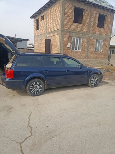 уборочная машина: Volkswagen Passat: 2000 г., 1.8 л, Механика, Бензин, Универсал