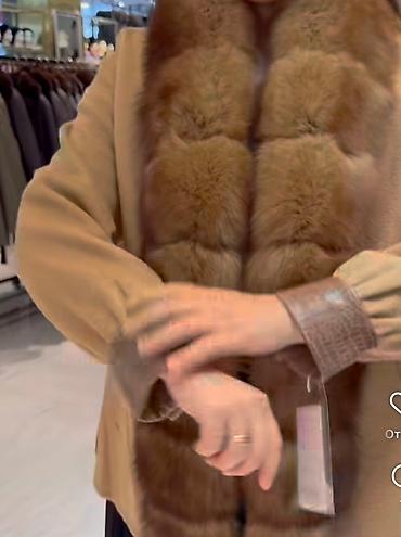 один владелиц: Полупальто MaxMara. Ворот натуральный писец 100% кашемир. Без подклада — 6