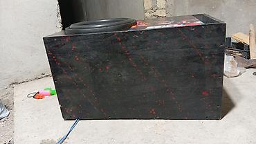Dinamiklər və sabvuferlər: Avtomobil üçün subwoofer + qutu
300 rms — 2