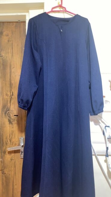 женские бюстгальтеры с плотной чашкой: Tünd göy rəngli uzun don - Stil: Minimalist və zərif, düz kəsim -