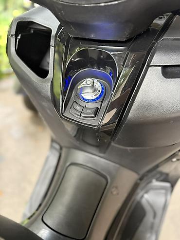 скутер yamaha: Макси-скутер Yamaha, 180 куб. см, Бензин, Б/у — 9