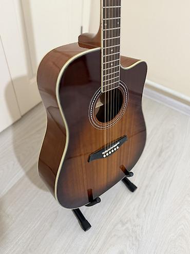 Гитары: Срочно продается акустическая гитара 41 размер в идеальном новом at lalafo.kg — 6 Гитары: Срочно продается акустическая гитара 41 размер в идеальном новом — 6