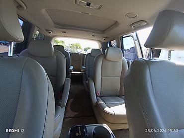 carnival: Kia Grand Carnival / Sedona minivan - Kuzov: ağ rəng, geniş və — 3