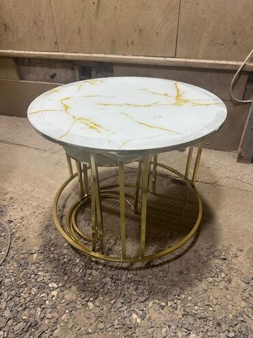 Masalar: Jurnal masası, Açılmayan, Şüşə, Yumru masa — 8