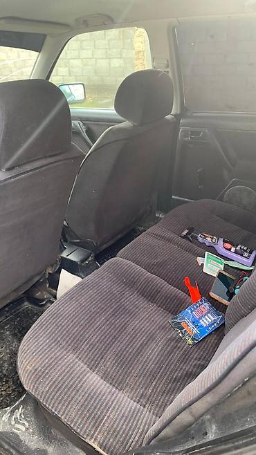 Volkswagen: Volkswagen Golf: 1992 г., 1.8 л, Механика, Бензин, Хэтчбэк — 9