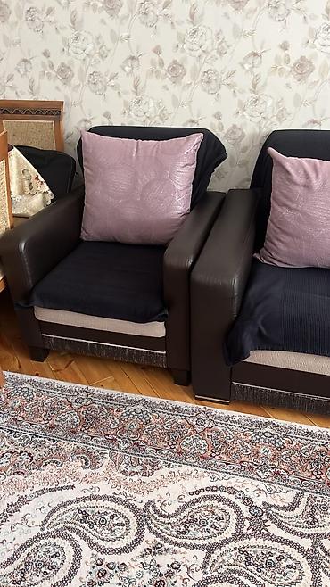 bellona divan: Divan kreslo Bellona mebelden alinib 1 qolunda cuzi difekti var acilan — 5