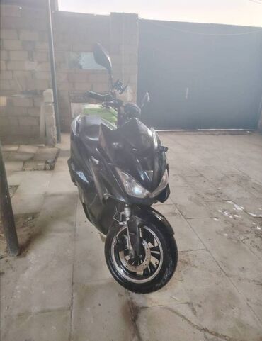 мапет: - yamaha, 150 см3