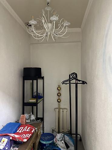 Коммерциялык мүлк: Кеңселерди сатуу 70 м², Ремонту бар, Көп кабаттуу имарат, 1 кабат — 10