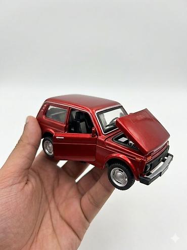 nerf satisi: Metall miniatür sedan avtomobil modeli - Material: metal gövdə — 9