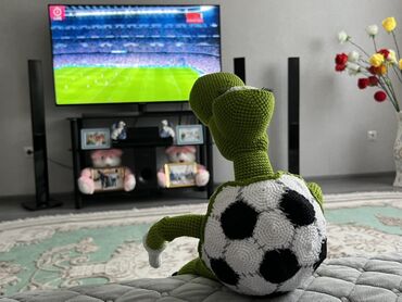 tısbağa yumşaq oyuncaqlar: Əllə toxunmuş bu tısbağa oyuncağı sevimli futbol topu qabığı ilə