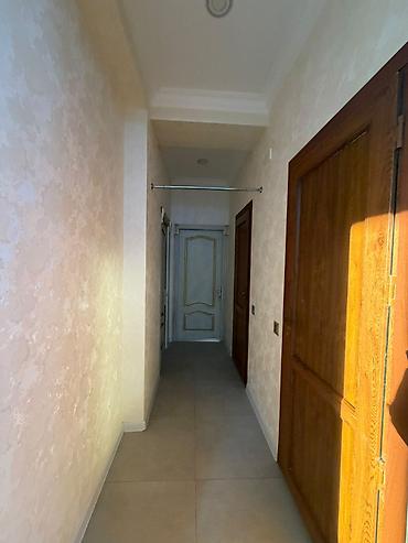 Mənzil kirayələyirəm: 3 otaqlı, 142 kv. m — 7