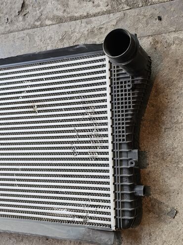 Радиаторы: Интеркулер VW Passat B6 05-09, VW Passat B7 10-, VW Passat B7 10-14 — 8