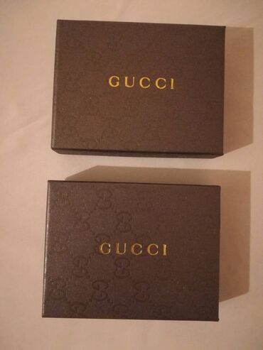crna torba online sa prevodom: Novi muski kozni markirani novcanik marke Gucci. Zemlja porekla