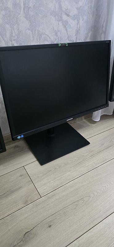 Samsung monitor - Ekran ölçüsü: təqribən 24" düz panel - Marka/model