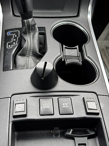 Toyota: Toyota Camry: 2016 г., 2.5 л, Гибрид, Седан — 18