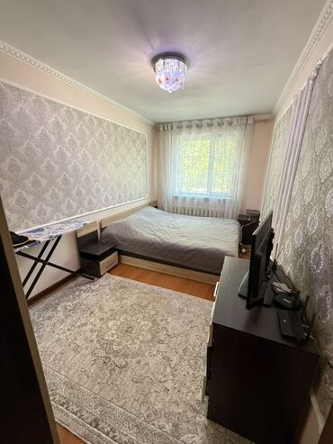 бишкек квартира дом: 3 комнаты, 58 м², 104 серия, 1 этаж, Косметический ремонт