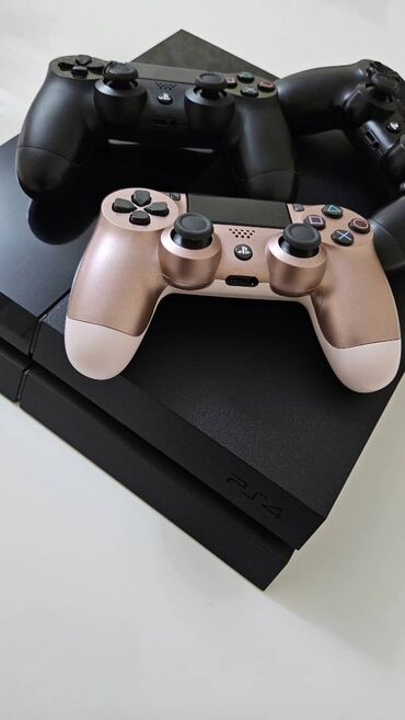 Oyun diskləri və kartricləri: Salam. Playstation 4 Fat versiyası 2 joystick-i birgə satılır. 2