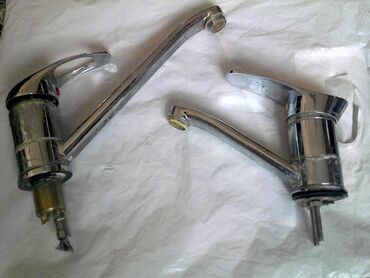 Фурнитура для мебели: Отдам за символическую цену. Петли, ручки, крепления, ножки, крючки — 12