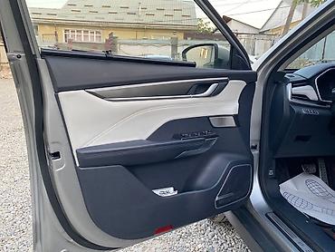 Другие автомобили: Электромобиль (седан) с современным интерьером и панорамной крышей — 9