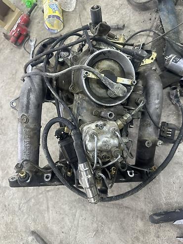 Двигатели, моторы и ГБЦ: Запчасть на мерседес w124 102 двигатель . Коленвал помпа, блок — 1