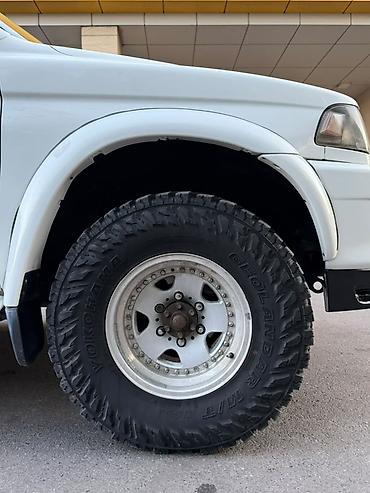 спортивные: Mitsubishi Pajero Sport: 1997 г., Внедорожник — 6