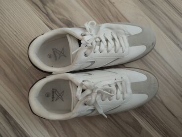Çəkmələr: Nike, Ölçü: 39, rəng - Ağ, Yeni