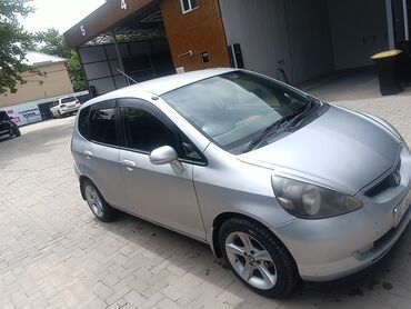 самый маленький машина: Honda Fit: 2007 г., 1.3 л, Автомат, Бензин, Хэтчбэк