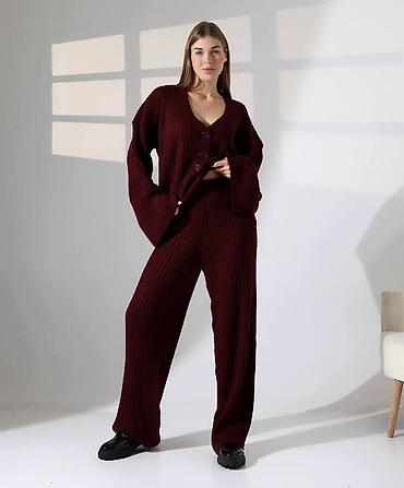Kompleti: Kompletan outfit — blazer jakna sa pantalonama u istoj boji! Šta — 4