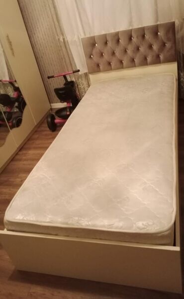 Digər mebel: MilTek kravat qiymeti 100man tecili evden cixmalidi teze kimidi matras