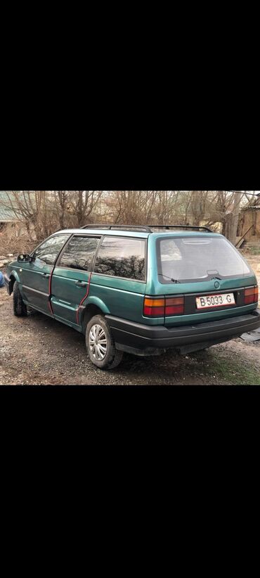 Volkswagen: Volkswagen Passat: 1989 г., 1.8 л, Механика, Бензин, Универсал